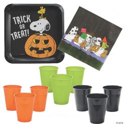 Peanuts® Halloween Tableware Kit for 50 Guests